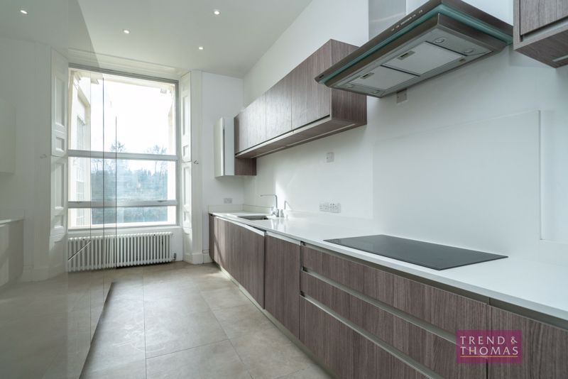 3 bed flat for sale in Loudwater Drive, Rickmansworth WD3, £750,000