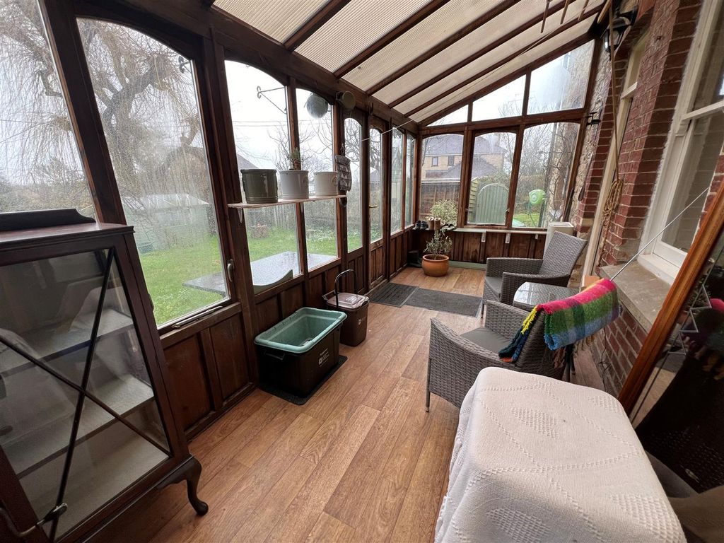 3 bed cottage for sale in West Street, Kington Magna, Gillingham SP8, £430,000