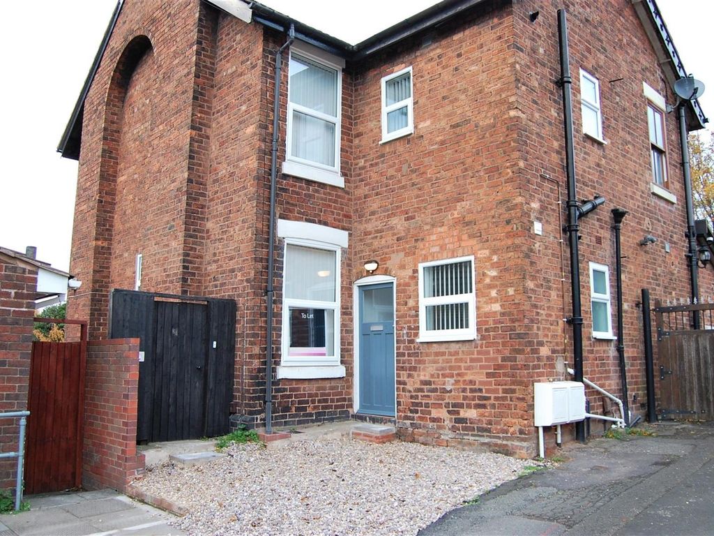 1 bed flat to rent in Ettymore Road, Sedgley, Dudley DY3, £600 pcm