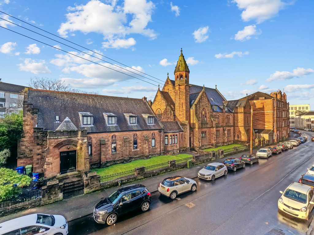 2 bed flat for sale in Newlands Road, Cathcart, Glasgow G44, £179,000