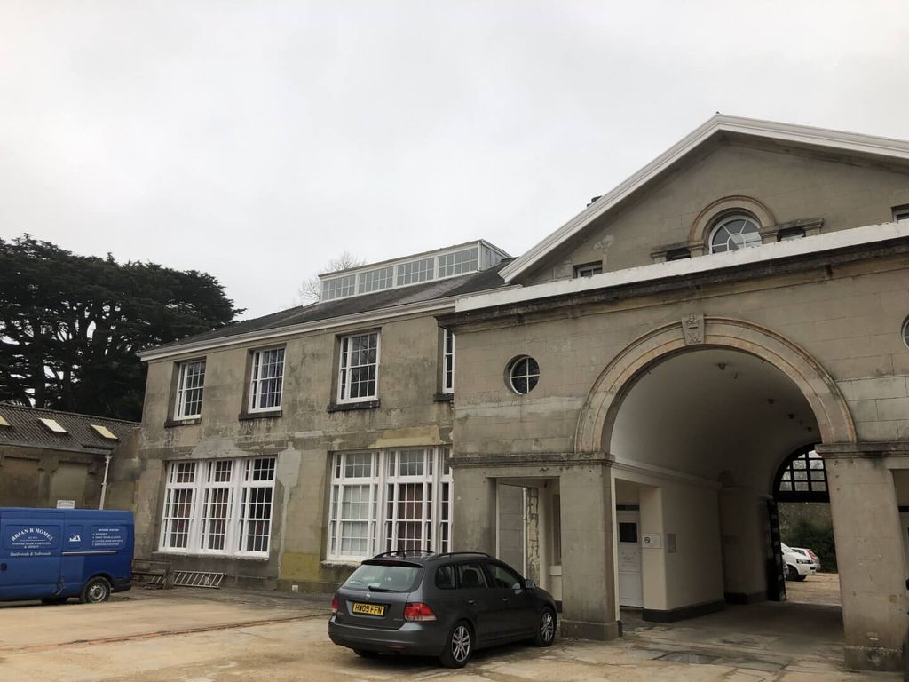 Office to let in York Avenue, East Cowes, Isle Of Wight PO32, £3,120 pa