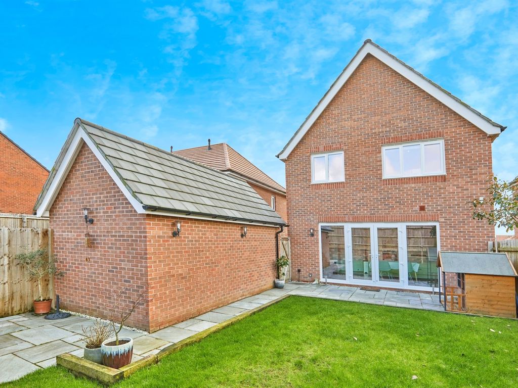 3 bed detached house for sale in Chamomile Place, Mickleover, Derby DE3, £335,000