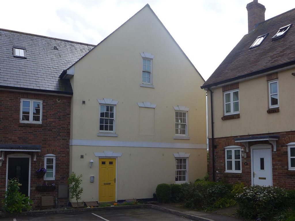 2 bed flat to rent in Woodman Court, Shaftesbury SP7, £800 pcm