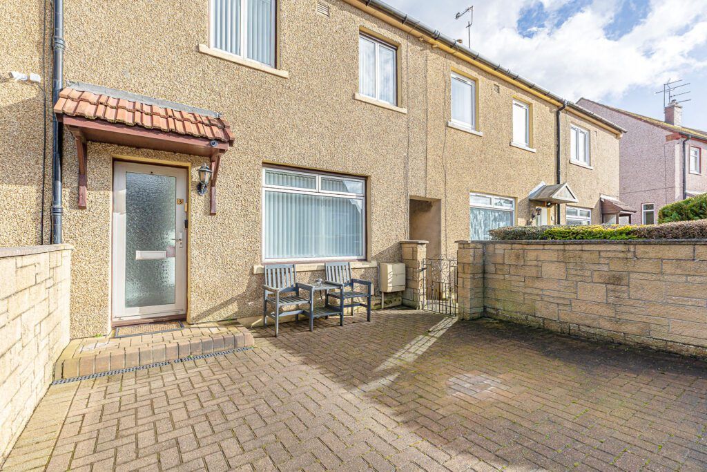 2 bed terraced house for sale in Braehead Drive, Linlithgow EH49, £160,000