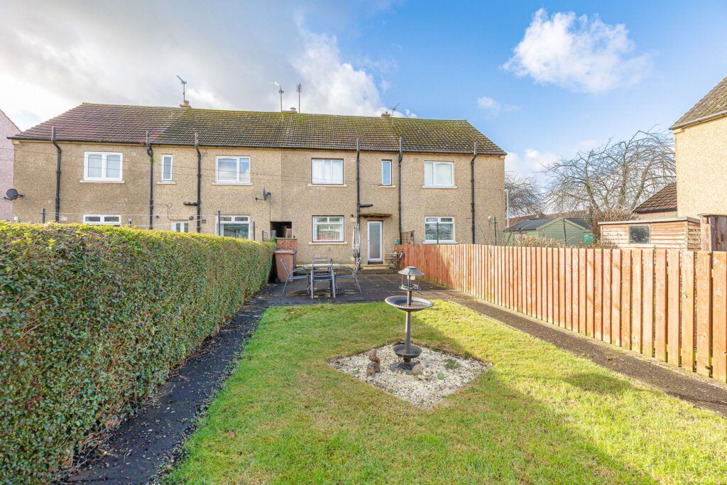 2 bed terraced house for sale in Braehead Drive, Linlithgow EH49, £160,000