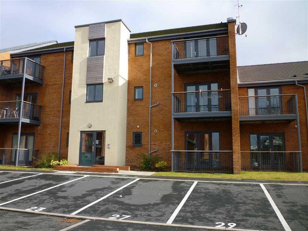 2 bed flat to rent in Arbour Walk, Helsby, Frodsham WA6, £850 pcm