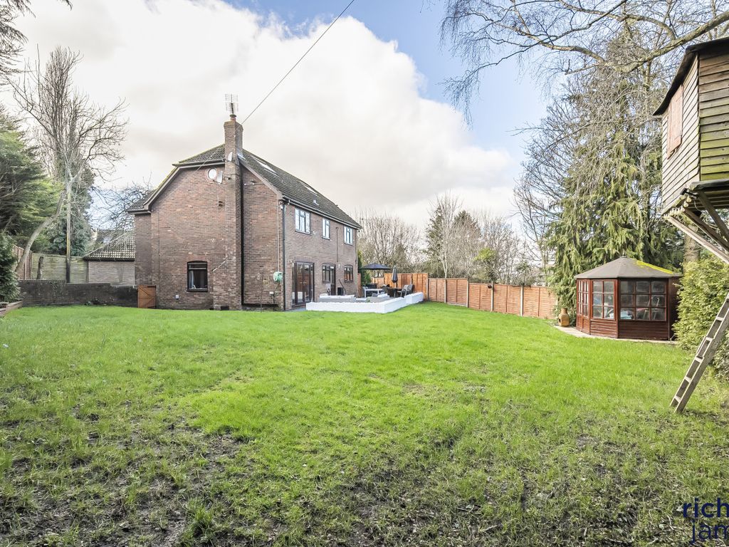 6 bed detached house for sale in Medbourne Lane, Liddington, Wiltshire SN4, £725,000