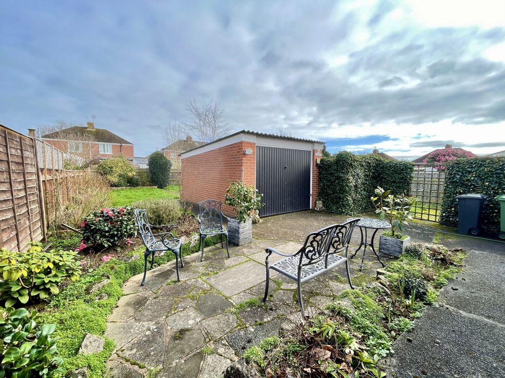 2 bed bungalow for sale in Kingsley Avenue, Exeter EX4, £270,000