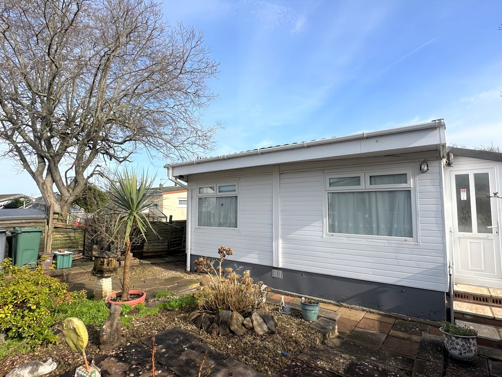 2 bed mobile/park home for sale in Ash Road, Summer Lane Park Homes, Banwell, North Somerset BS29, £140,000