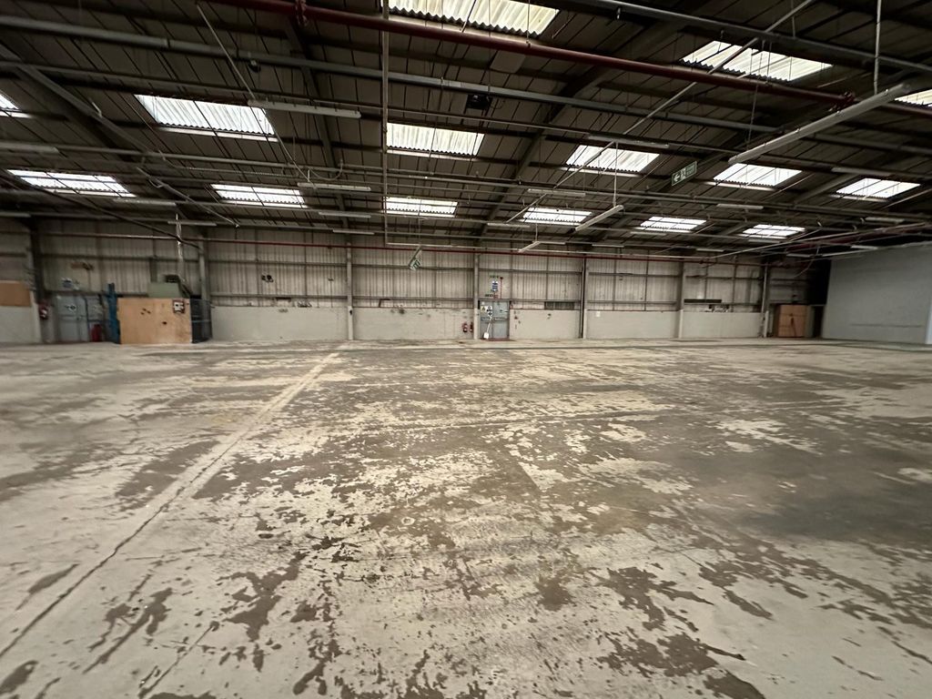 Warehouse to let in Windows, Ridgewell Way, Tonypandy CF40, £45,900 pa