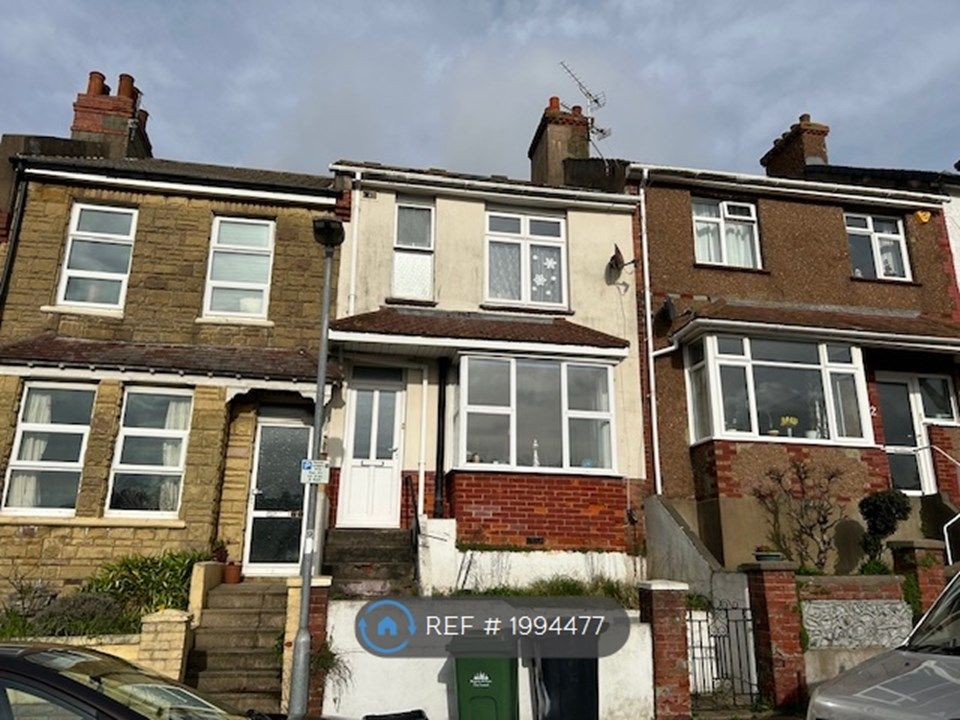 4 bed terraced house to rent in Milner Road, Brighton BN2, £2,652 pcm