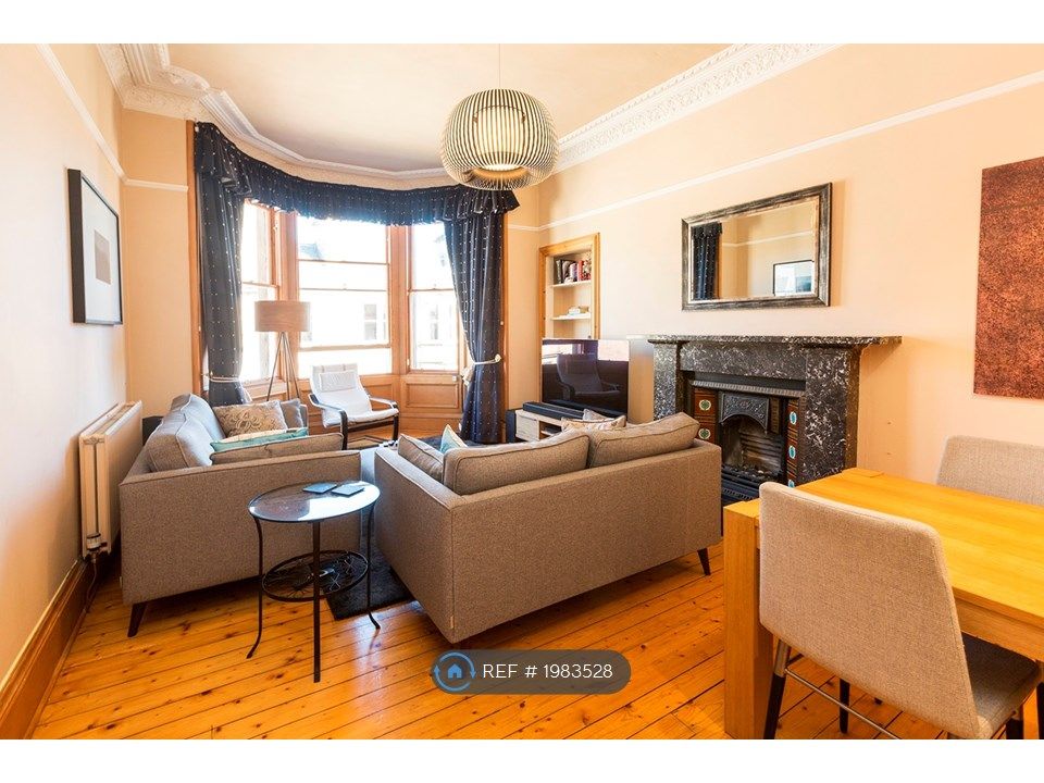 3 bed shared accommodation to rent in Bruntsfield Gardens, Edinburgh EH10, £1,895 pcm