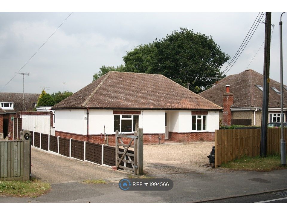 4 bed semi-detached house to rent in Danywern Drive, Winnersh, Wokingham RG41, £1,950 pcm