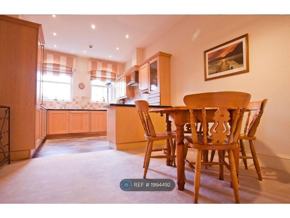 2 bed flat to rent in Middleton St George, Darlington DL2, £750 pcm