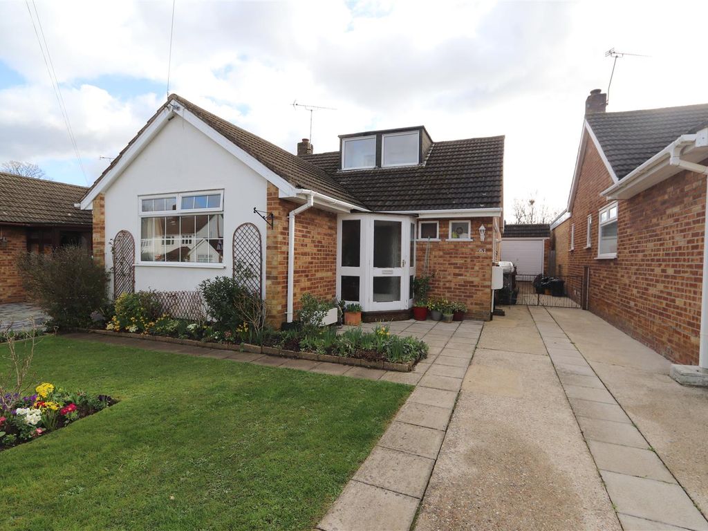 3 bed detached bungalow for sale in Arnolds Avenue, Hutton, Brentwood CM13, £575,000