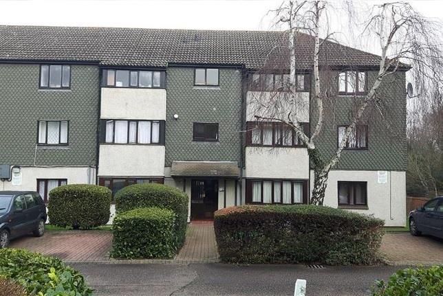 1 bed flat for sale in Teviot Avenue, South Ockendon RM15, £119,950