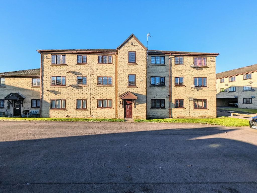 2 bed flat to rent in Lever House Moorfield Chase, Farnworth, Bolton BL4, £775 pcm