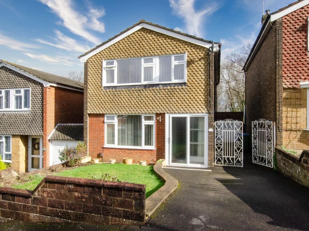 3 bed detached house for sale in Rutland Way, Southampton SO18, £350,000