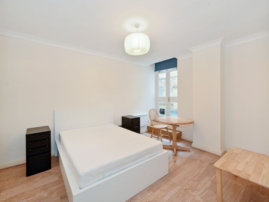 1 bed flat for sale in Pemberton House, Holborn, City Of London, London EC4A, £575,000