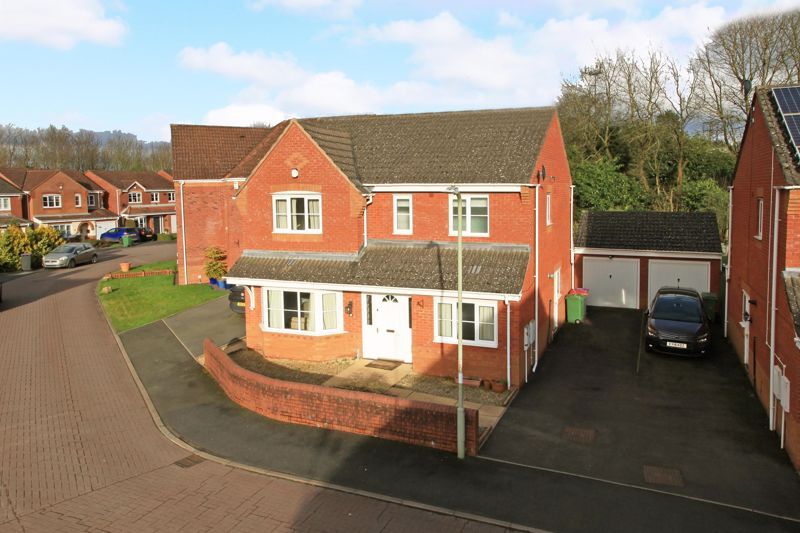4 bed detached house for sale in Gregson Walk, Dawley, Telford TF4, £350,000