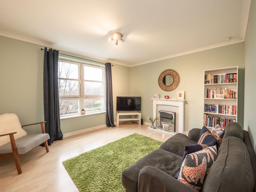 2 bed flat to rent in Blandfield, Edinburgh, Midlothian EH7, £1,395 pcm
