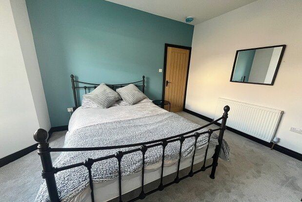 3 bed property to rent in Queen Street, Bristol BS5, £2,250 pcm