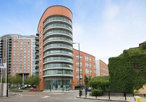 1 bed flat for sale in Michigan Building, 1 Fairmount Avenue, Blackwall, Canary Wharf, London E14, £374,995
