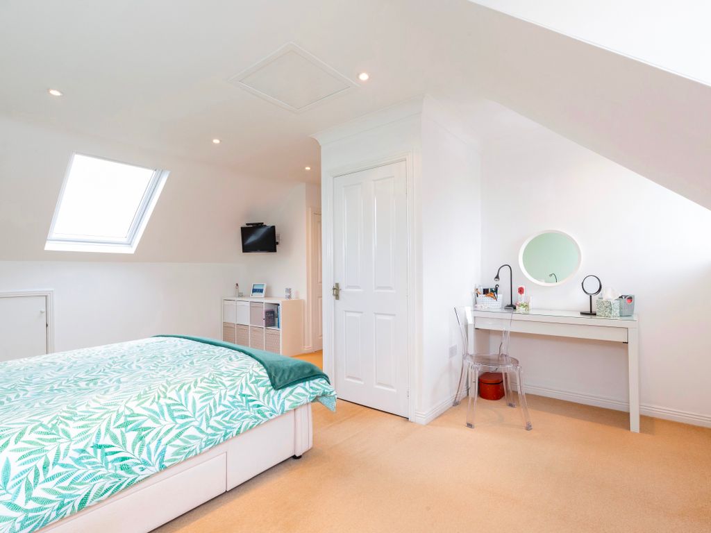 4 bed detached house for sale in Thurstin Way, Gillingham SP8, £460,000