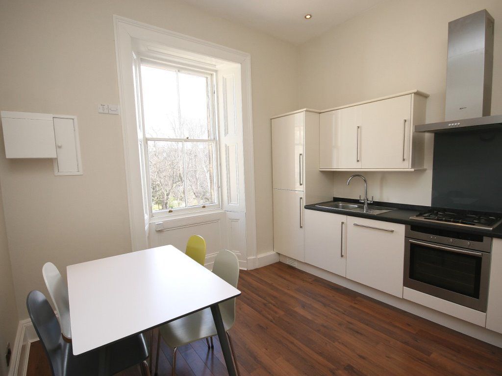 2 bed flat to rent in Coates Gardens, West End, Edinburgh EH12, £1,650 pcm