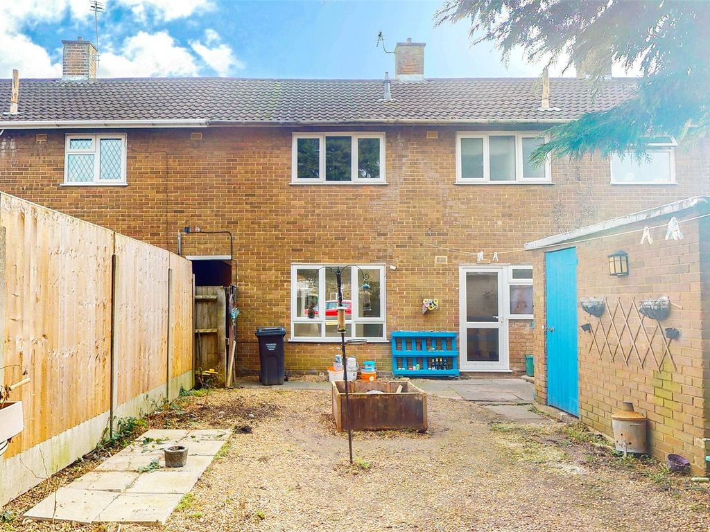 3 bed terraced house for sale in Linford Drive, Basildon, Essex SS14, £310,000