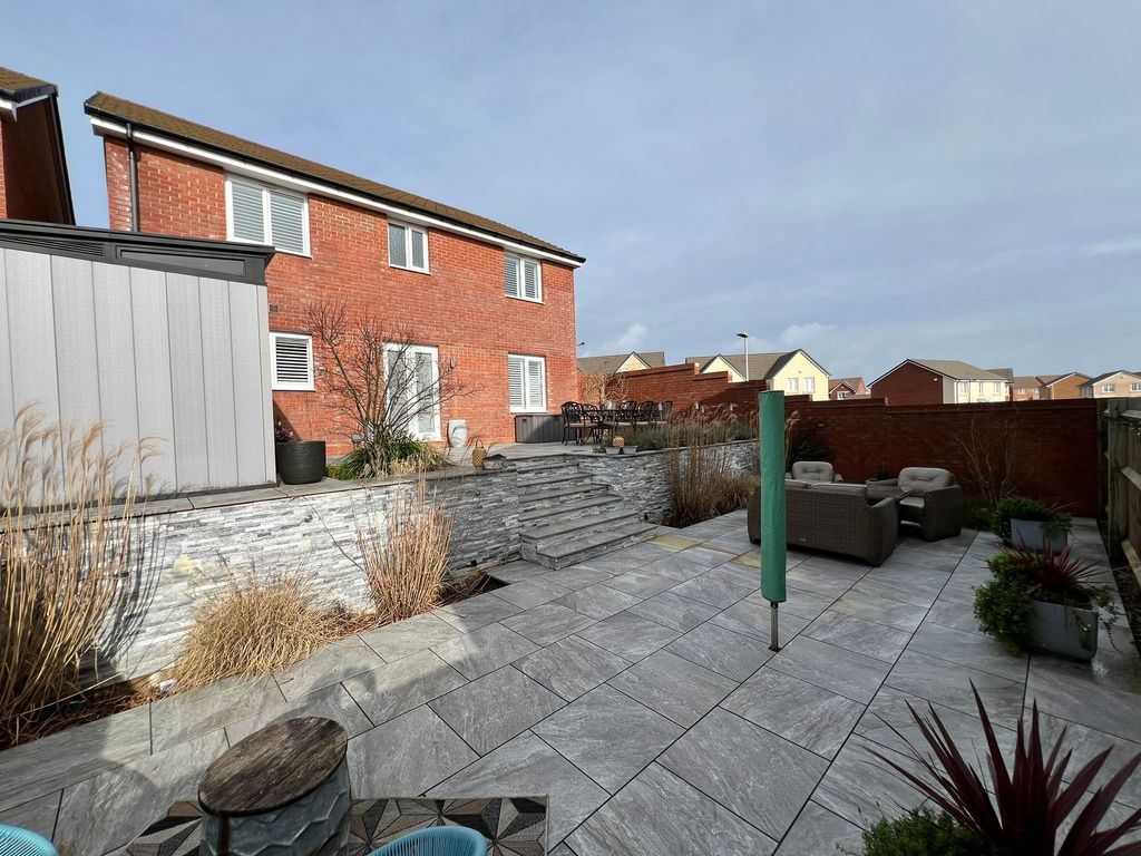 4 bed detached house for sale in Railway Road, Rhoose CF62, £410,000