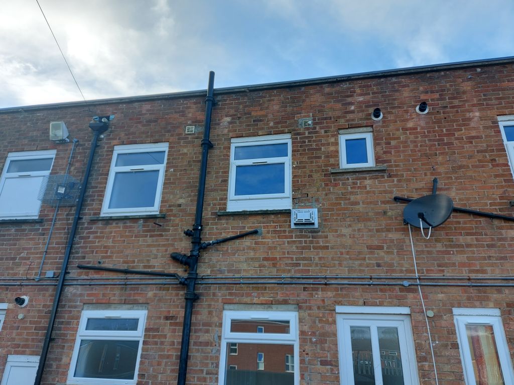 2 bed maisonette to rent in Countisbury Avenue, Cardiff CF3, £1,100 pcm