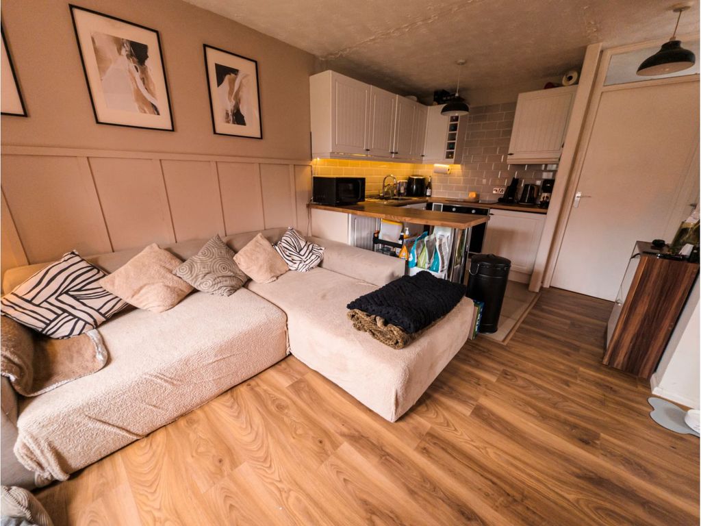 1 bed flat for sale in Knightsbridge Way, Burton-On-Trent DE13, £115,000