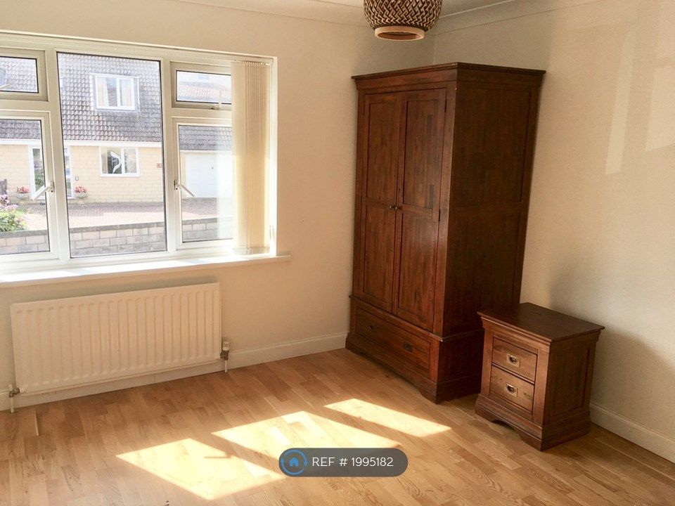 3 bed end terrace house to rent in Lytton Gardens, Bath BA2, £1,600 pcm