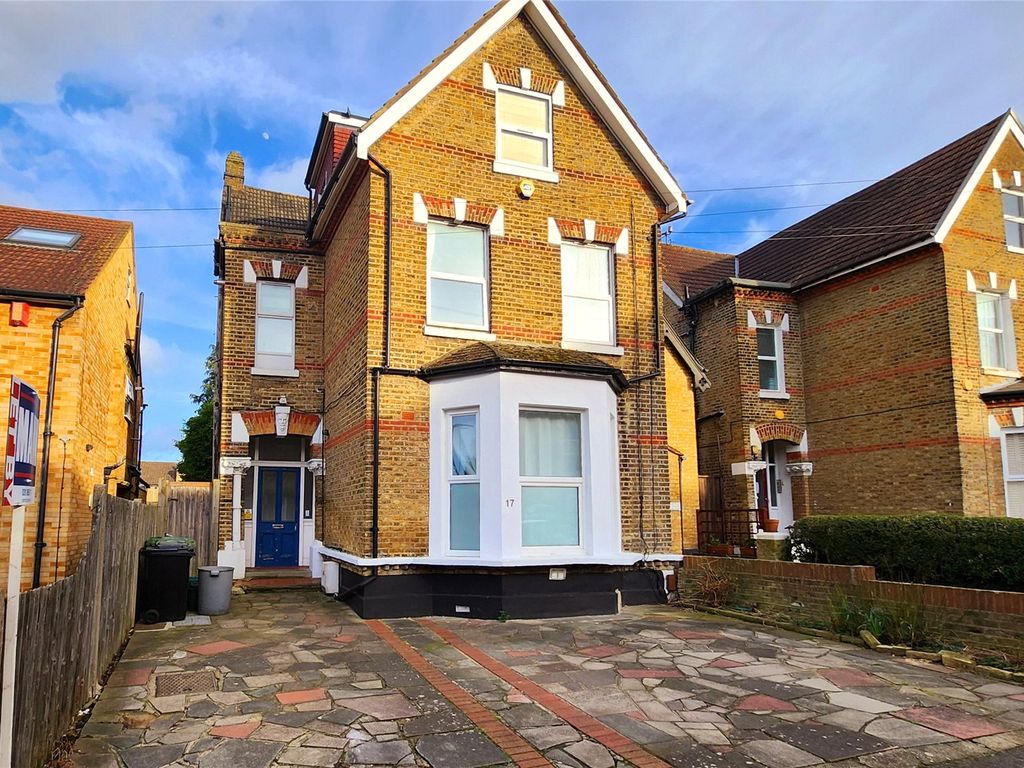1 bed flat for sale in Langley Road, Beckenham BR3, £310,000