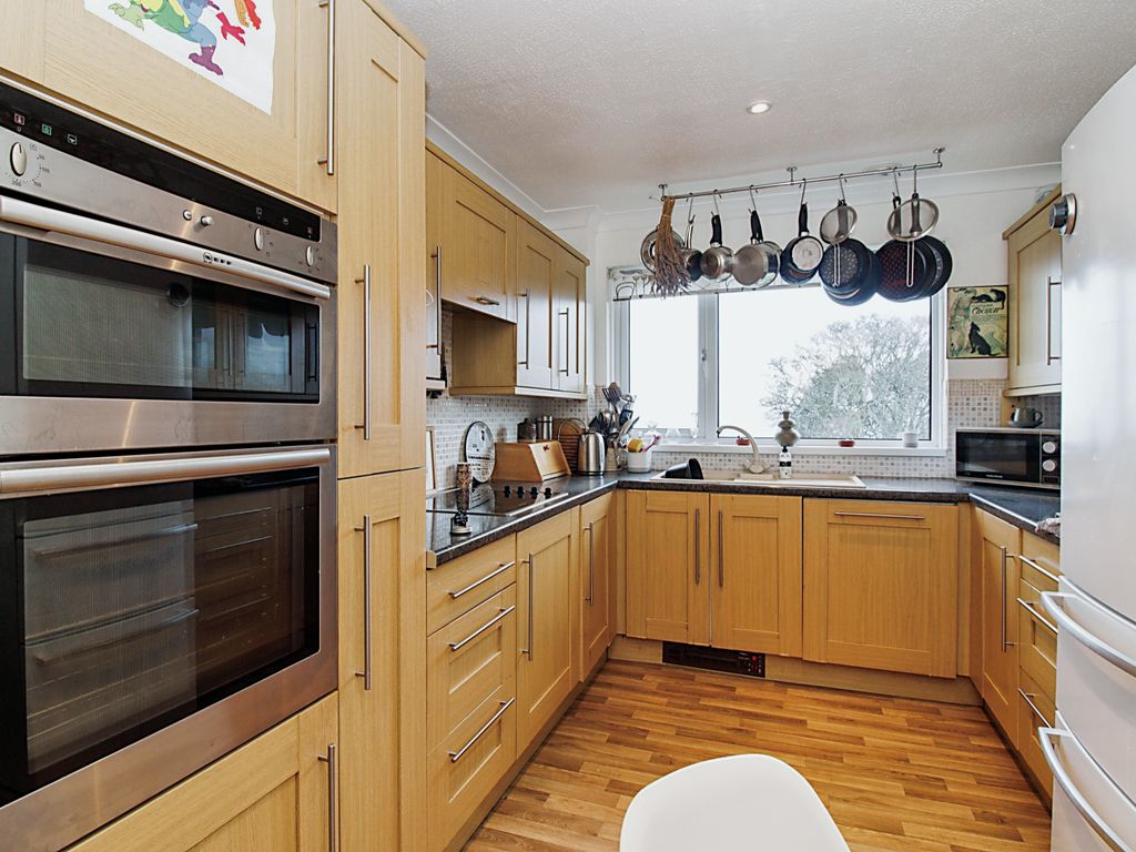 2 bed flat for sale in Stoke House Gardens, Stoke Fleming, Dartmouth, Devon TQ6, £290,000
