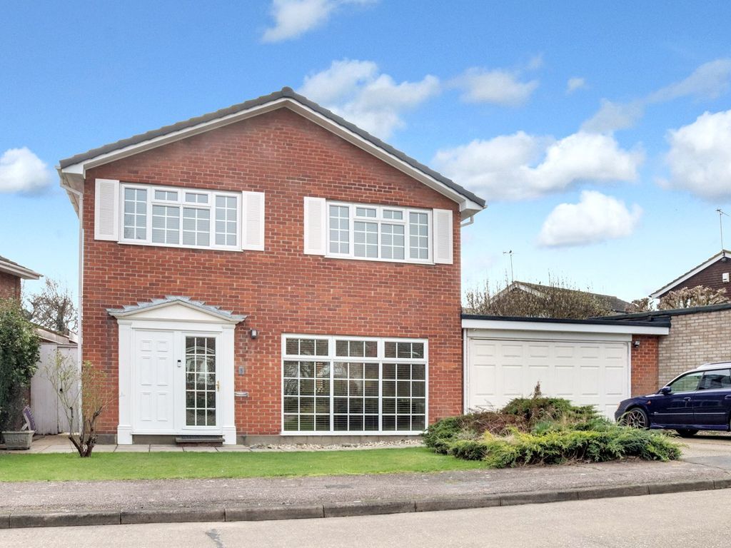 4 bed detached house for sale in Bovinger Way, Thorpe Bay SS1, £750,000