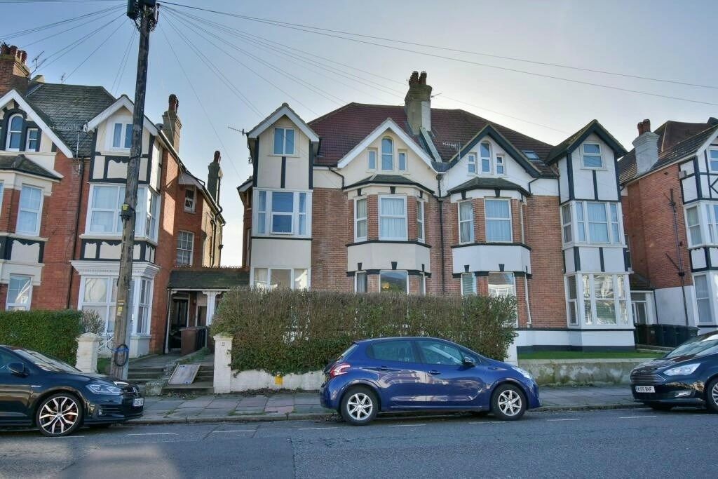 2 bed flat for sale in Wickham Avenue, Bexhill On Sea TN39, £214,995