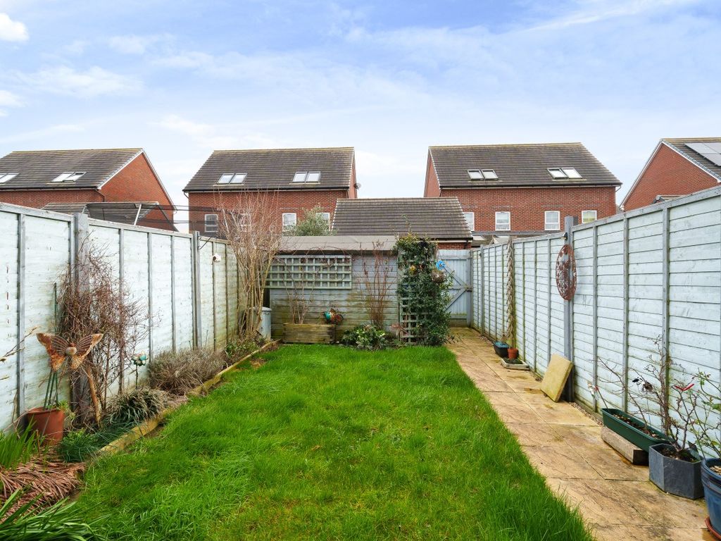 2 bed terraced house for sale in Pengelly Gardens, Littlehampton BN17, £153,700