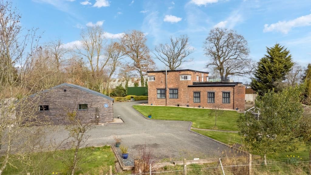 5 bed detached house for sale in Shobdon, Herefordshire HR6, £750,000