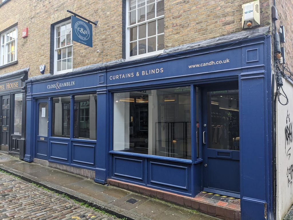 Retail premises to let in Chapel Street, Guildford GU1, £45,000 pa