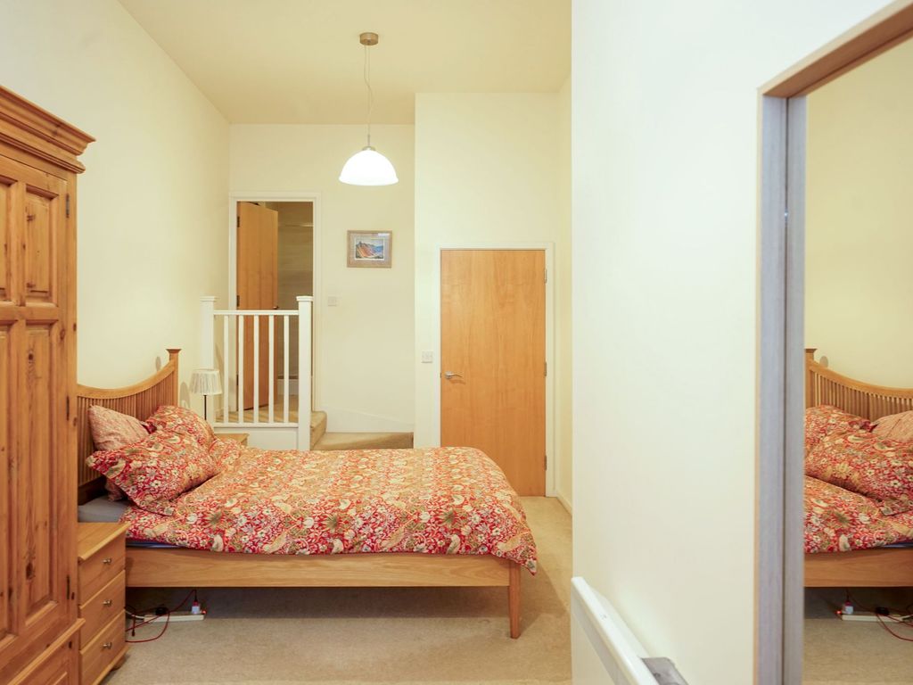 2 bed property for sale in Blackburn Road, Bolton BL1, £145,000