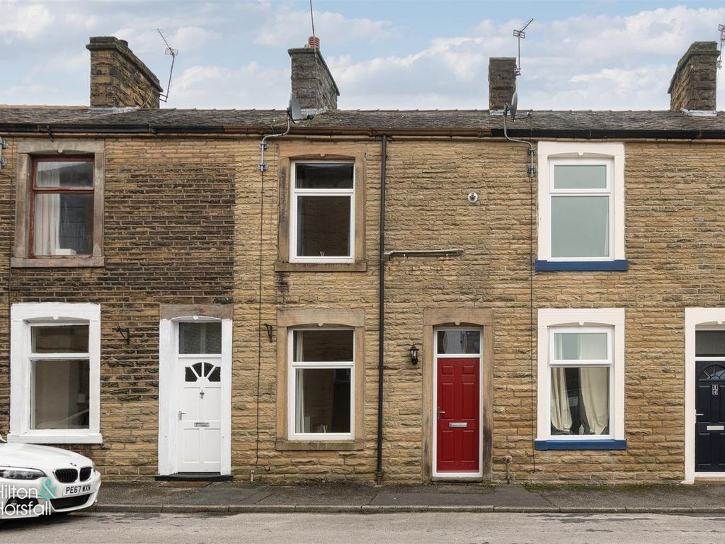 2 bed terraced house to rent in John Street, Barrowford, Nelson BB9, £650 pcm