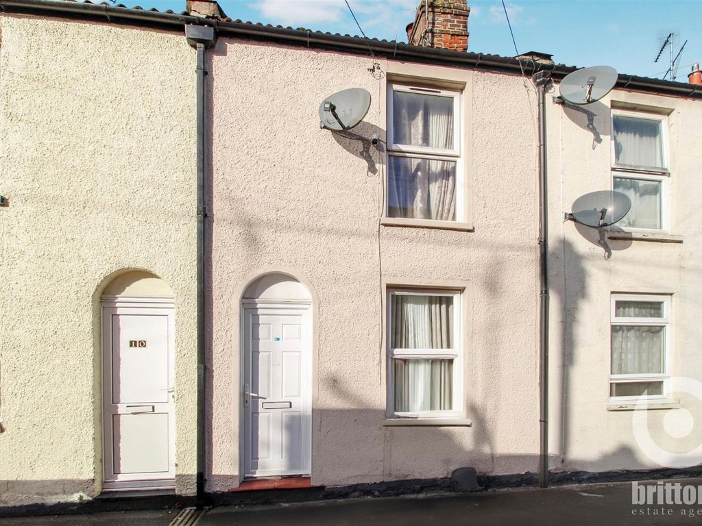 3 bed terraced house for sale in Lansdowne Street, King