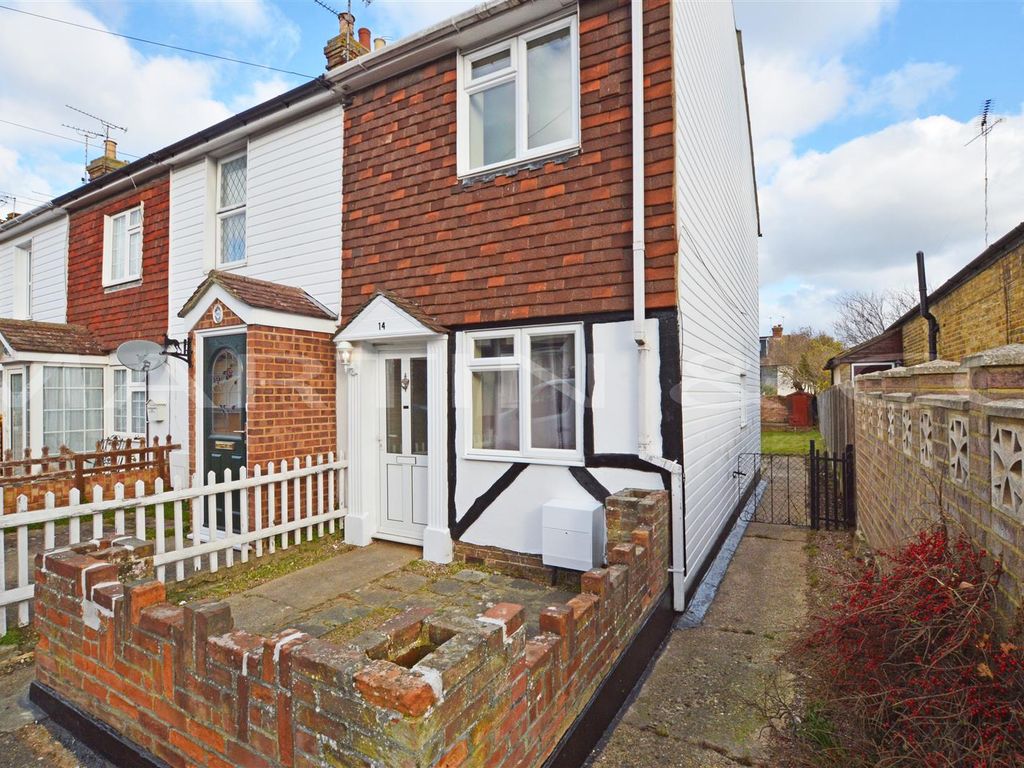 2 bed end terrace house to rent in Webster Road, Rainham, Gillingham ME8, £1,150 pcm