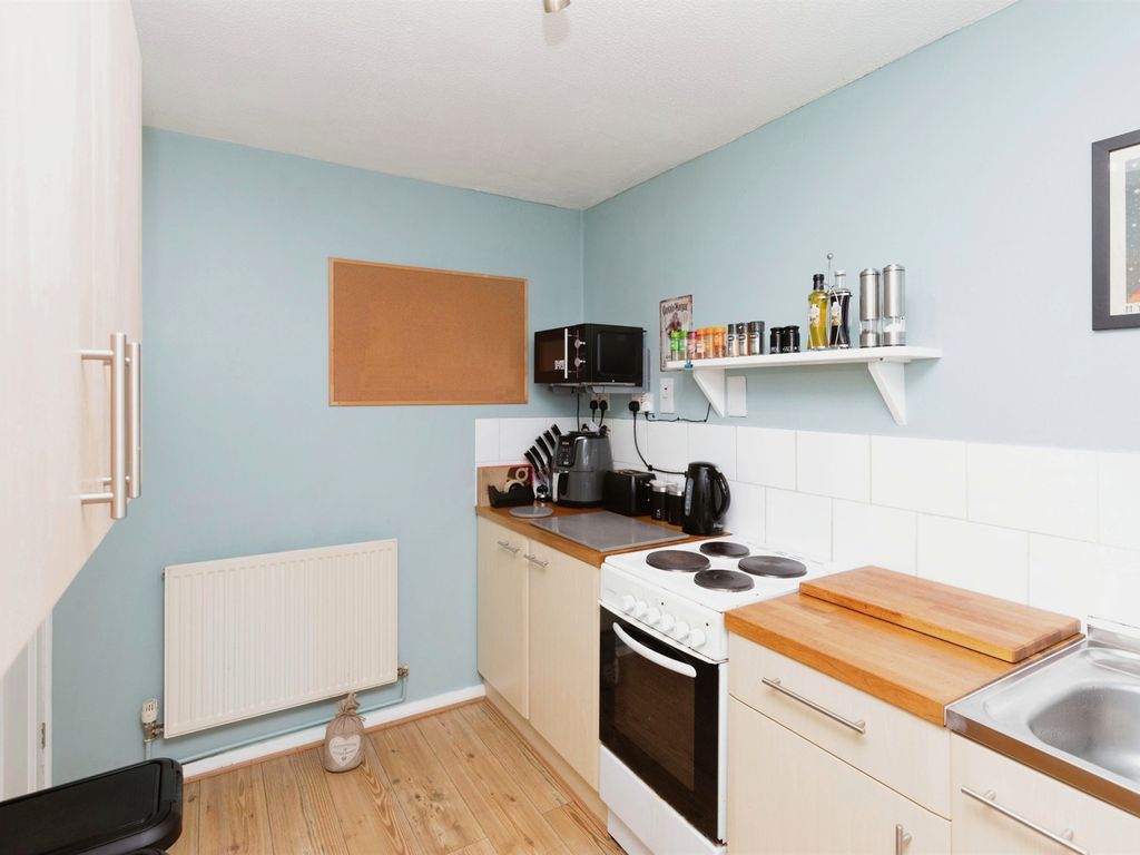 1 bed flat for sale in Nook Close, Shepshed, Loughborough LE12, £90,000