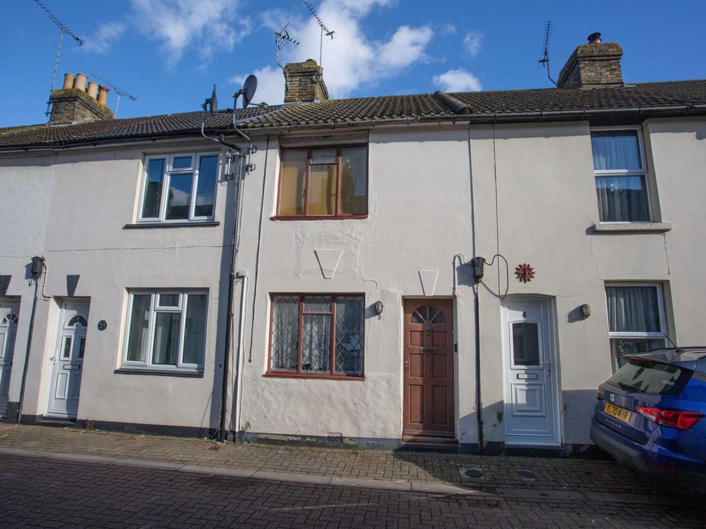 2 bed terraced house for sale in Castle Street, Wouldham ME1, £200,000
