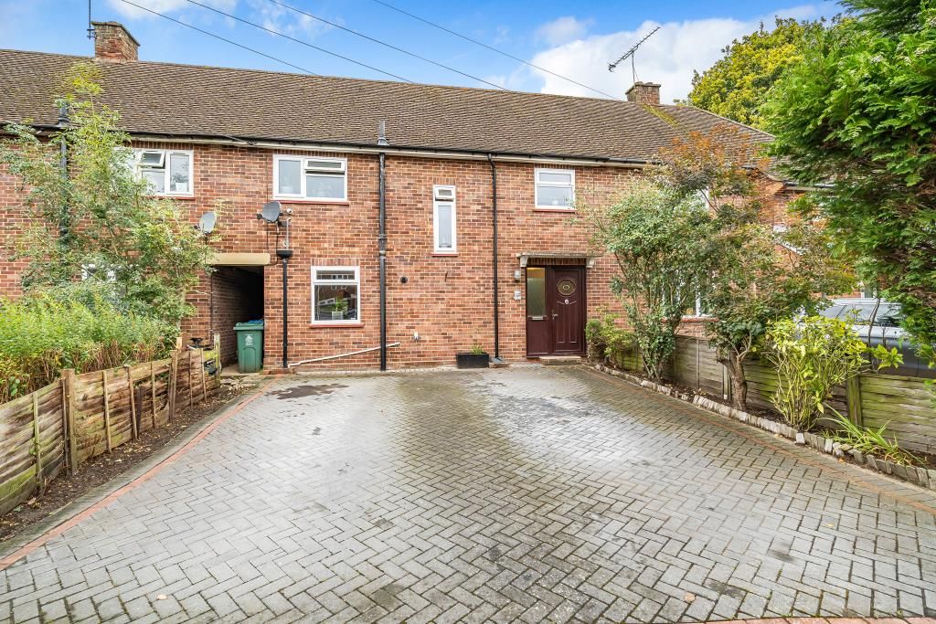 3 bed terraced house for sale in Ascot, Berkshire SL5, £475,000