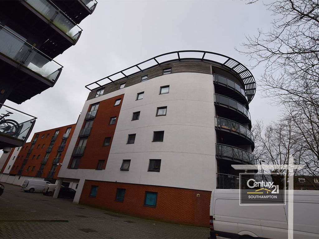 1 bed flat for sale in |Ref:L806582|, Endeavour Court, Channel Way, Southampton SO14, £150,000