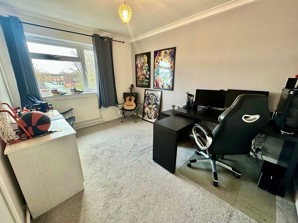 2 bed flat for sale in Epsom Mews, Bury New Road M7, £120,000